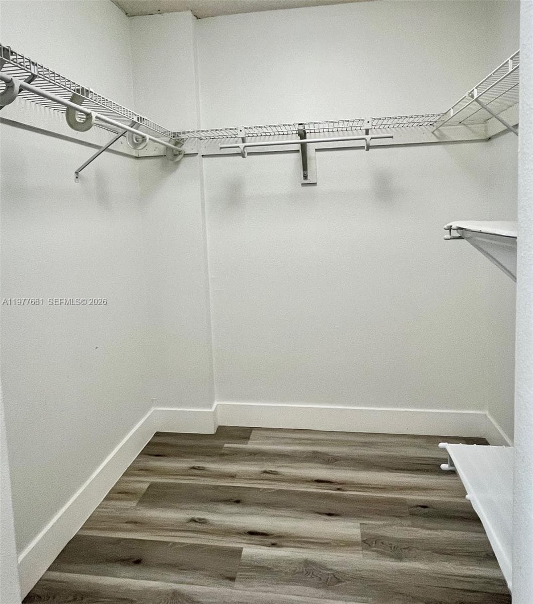 1800 NW 24th Ave # 219, Miami FL 33125 — 16