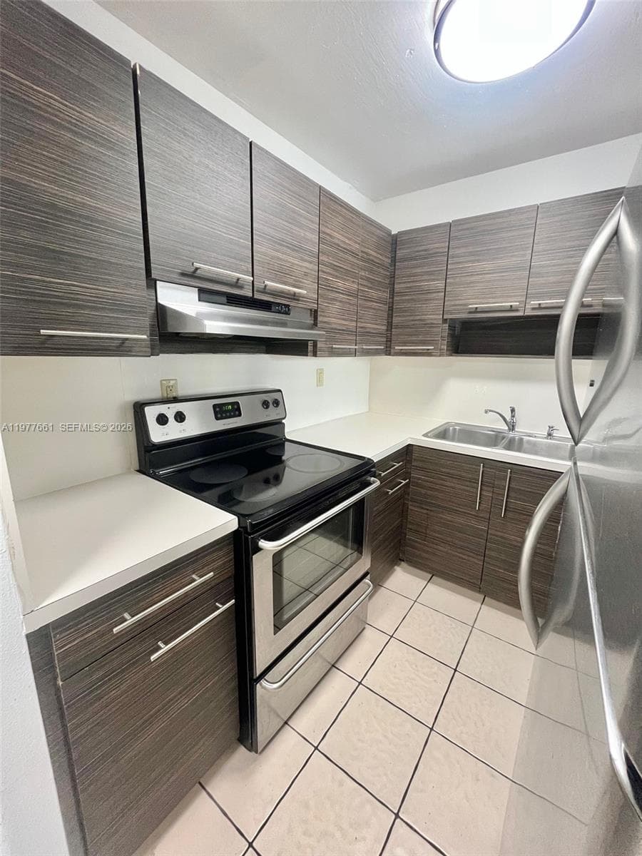 1800 NW 24th Ave # 219, Miami FL 33125 — 3