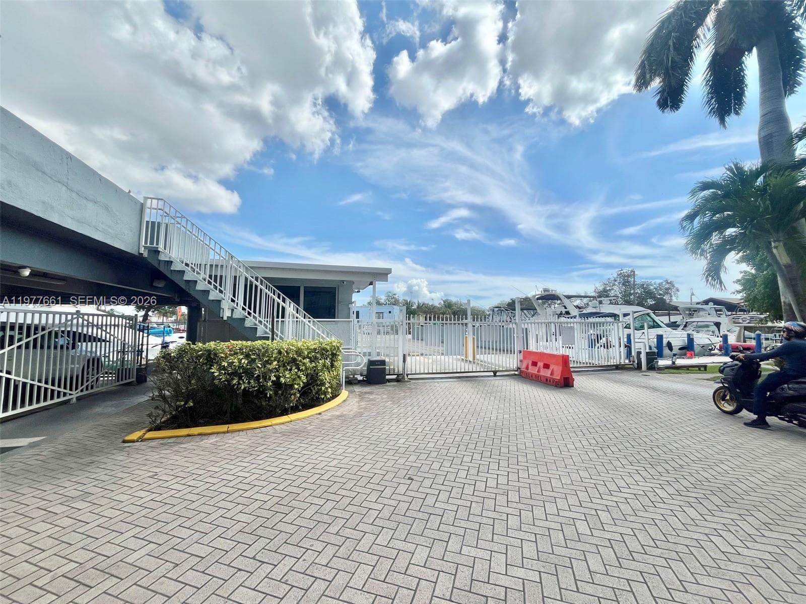 1800 NW 24th Ave # 219, Miami FL 33125 — 20