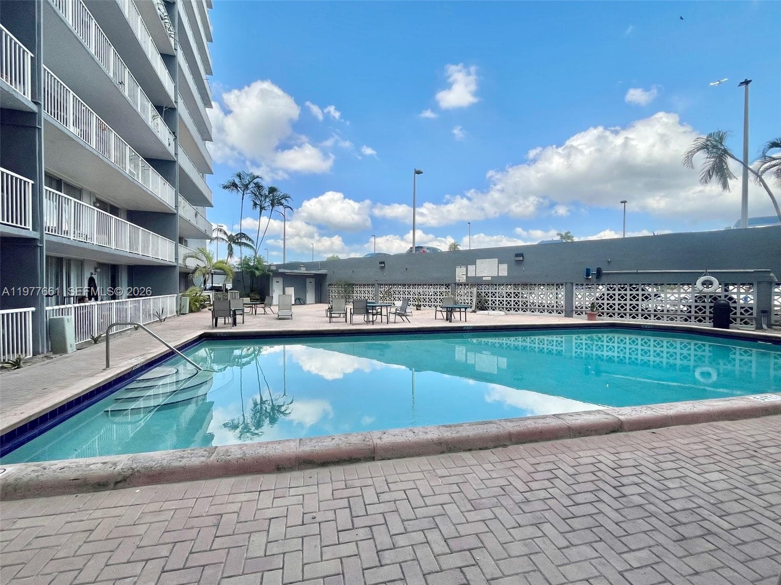 1800 NW 24th Ave # 219, Miami FL 33125 — 30