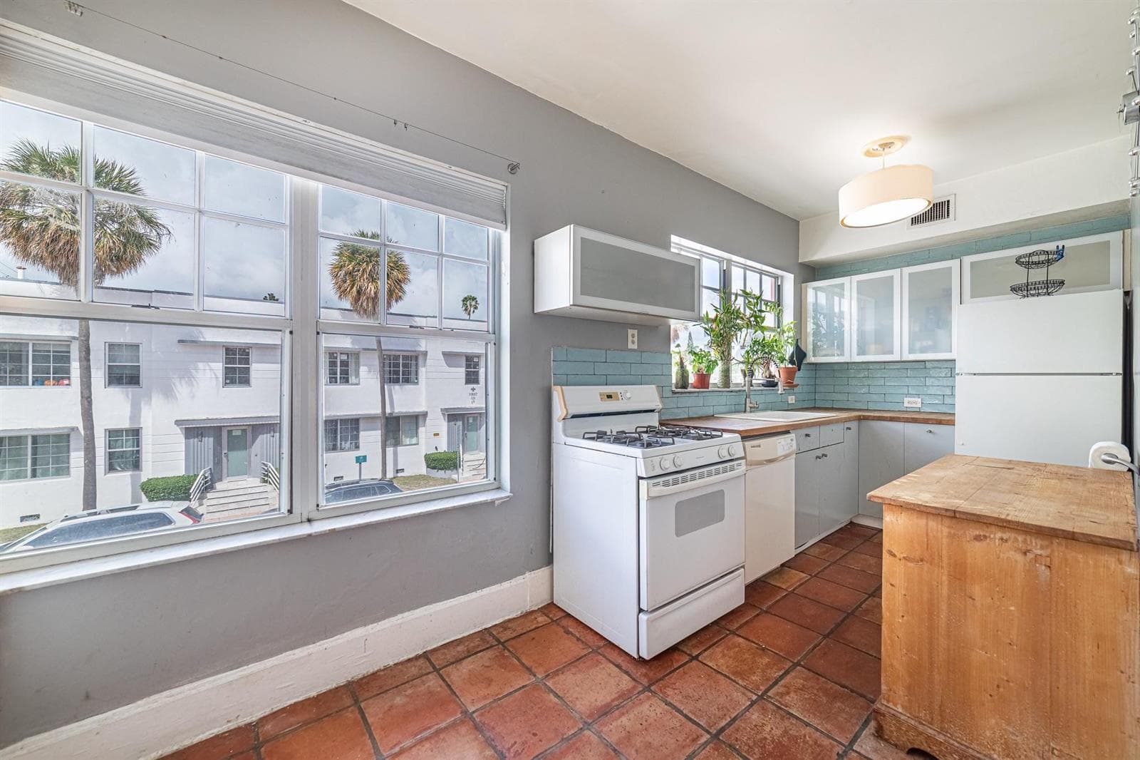 758 Meridian Avenue # 8, Miami Beach FL 33139 — 5