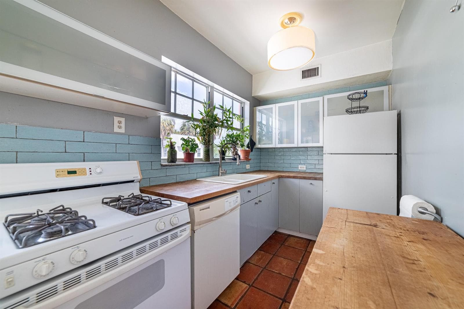758 Meridian Avenue # 8, Miami Beach FL 33139 — 4