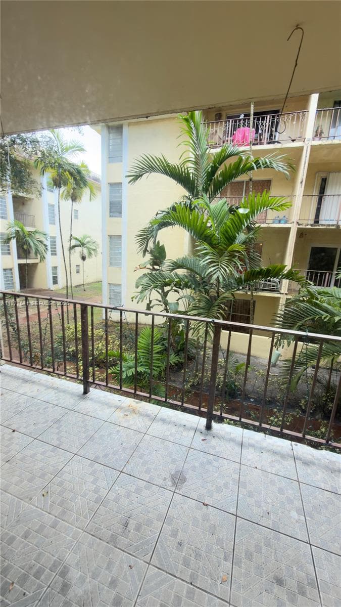 11925 NE 2nd Ave # B207, North Miami FL 33161 — 9