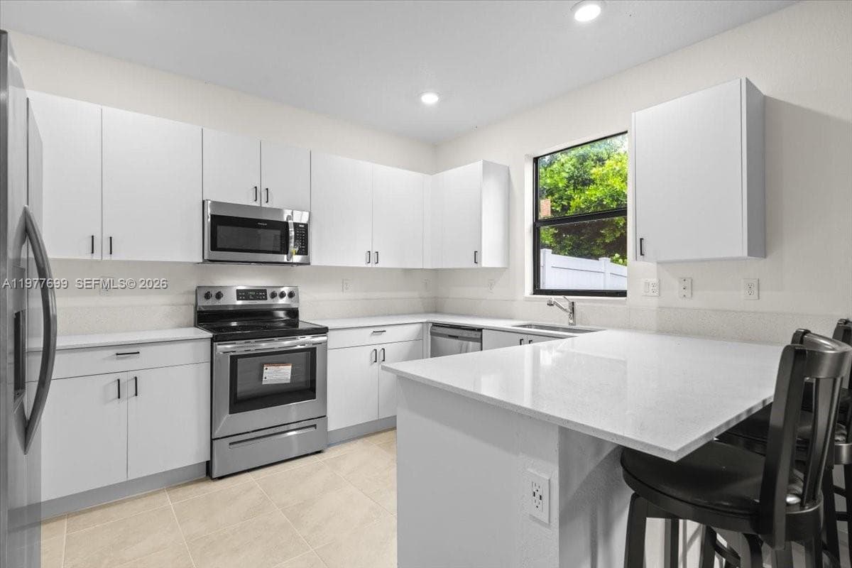 20344 NW 6th Pl, Miami Gardens FL 33169 — 33