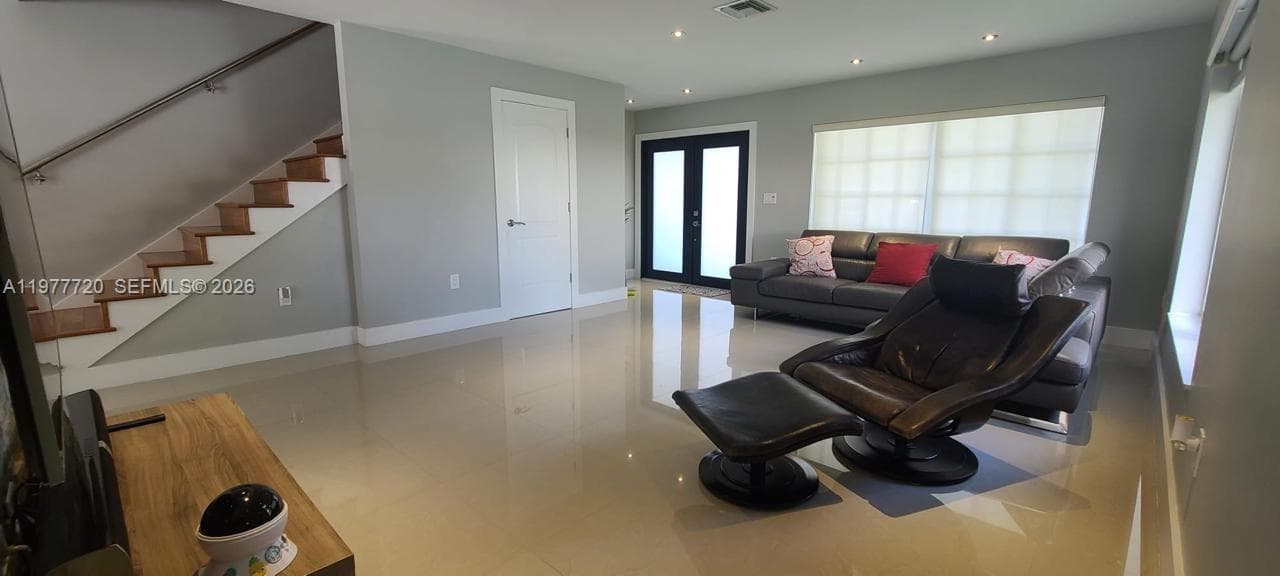 8826 NW 189th Ter, Hialeah FL 33018 — 12