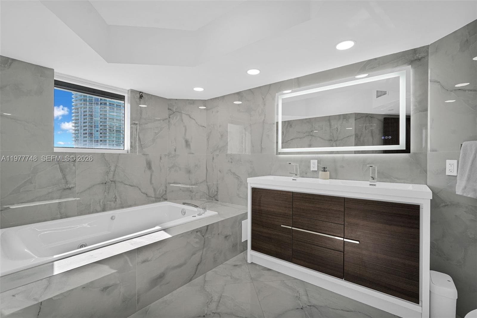 16485 Collins Ave # 738, Sunny Isles Beach FL 33160 — 32