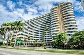 5555 Collins Ave # 15W, Miami Beach FL 33140 — 2