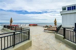 5555 Collins Ave # 15W, Miami Beach FL 33140 — 5