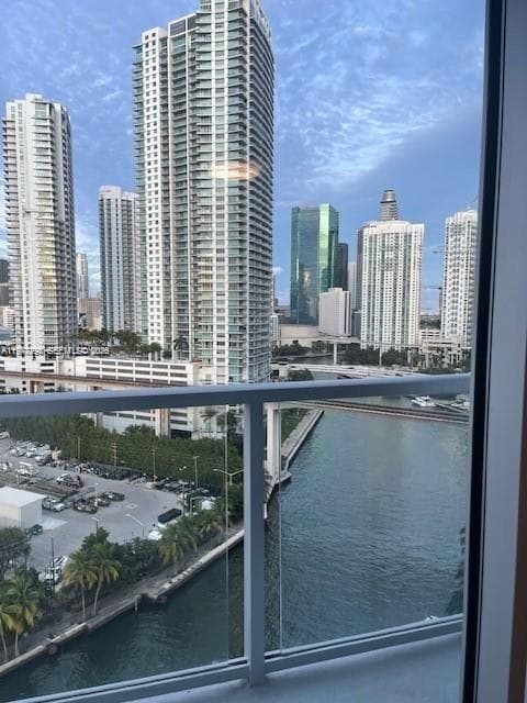 185 SW 7th St # 1605, Miami FL 33130 — 2