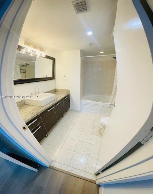 185 SW 7th St # 1605, Miami FL 33130 — 18