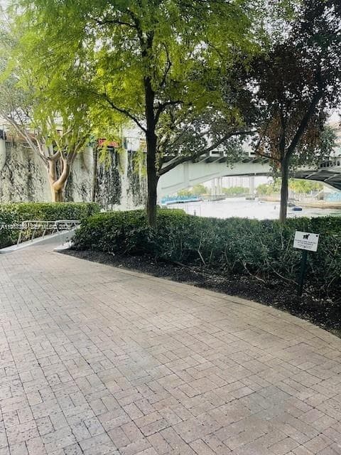 185 SW 7th St # 1605, Miami FL 33130 — 21