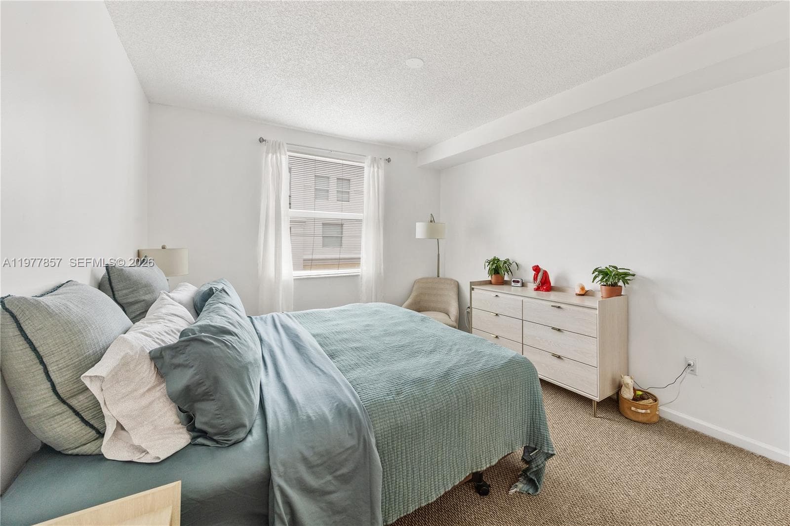 17100 N Bay Rd # 1810, Sunny Isles Beach FL 33160 — 17