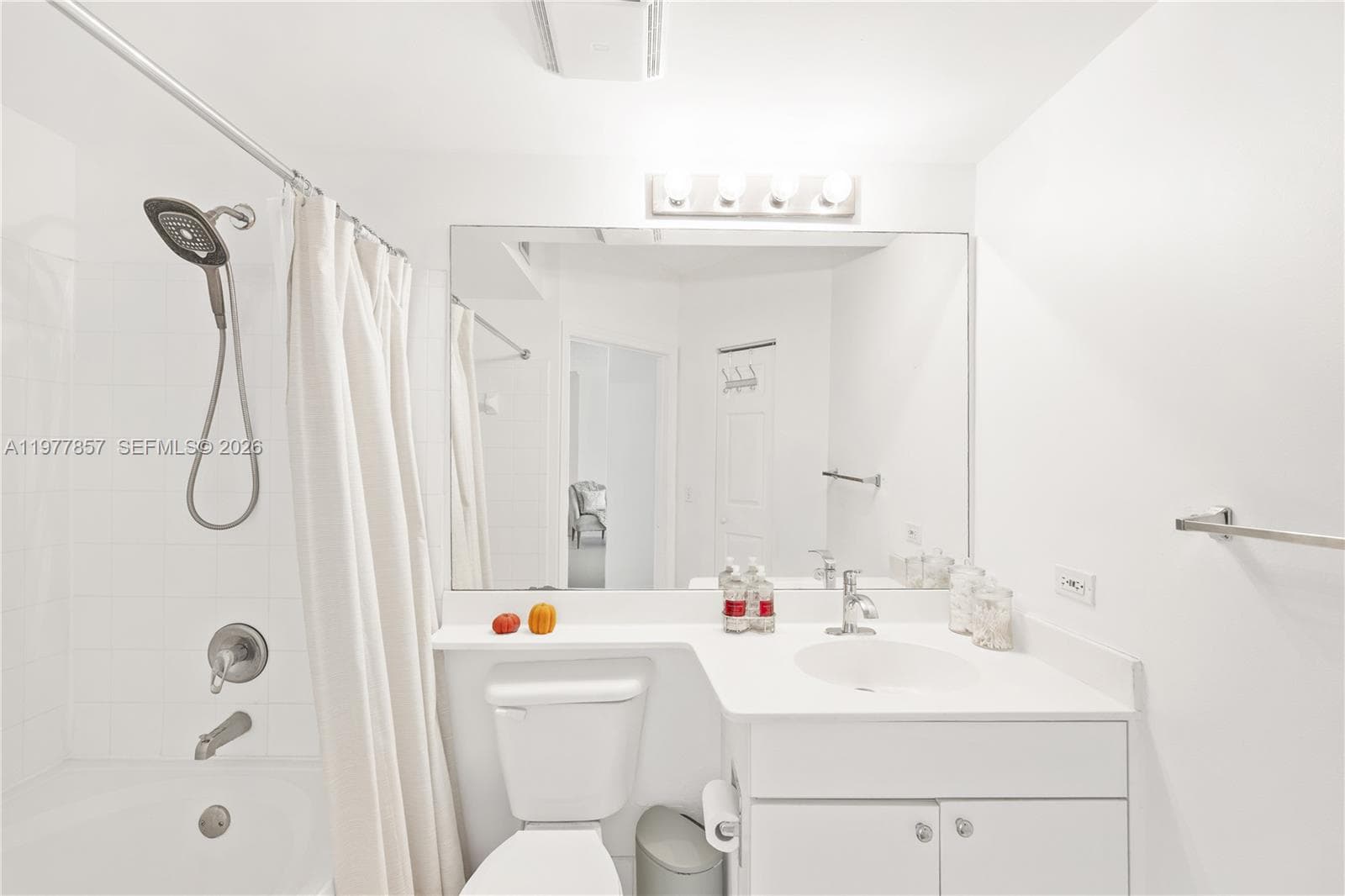 17100 N Bay Rd # 1810, Sunny Isles Beach FL 33160 — 20