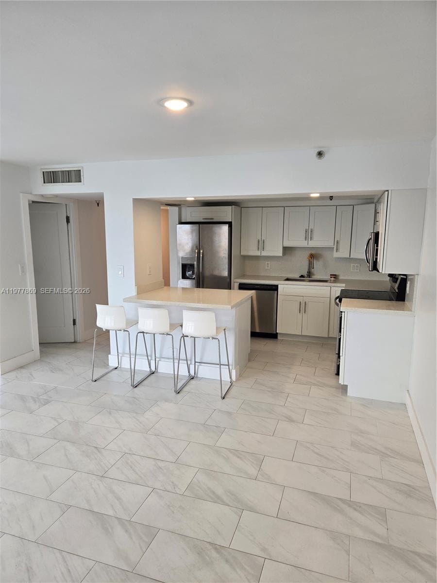 Winston Towers 700 Condo, Sunny Isles Beach, FL — 5