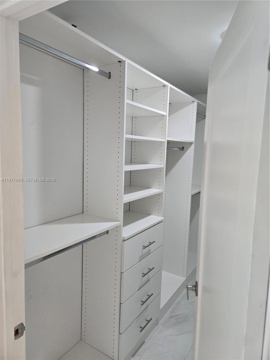 Winston Towers 700 Condo, Sunny Isles Beach, FL — 9