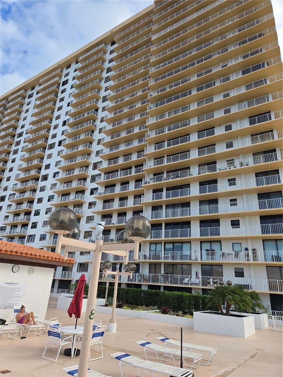 Winston Towers 700 Condo, Sunny Isles Beach, FL — 19