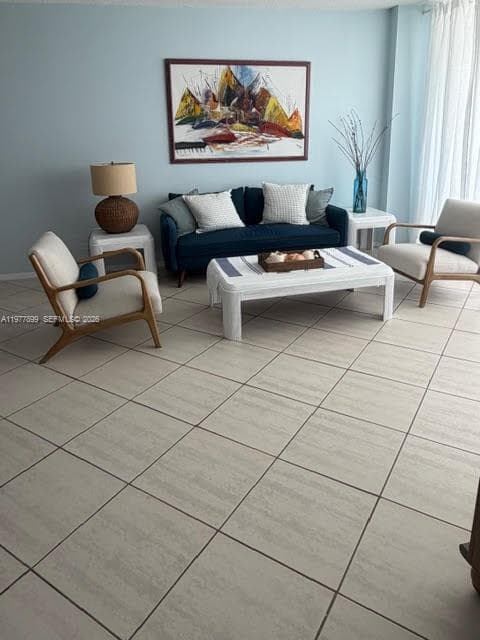 5601 Collins Ave # 505, Miami Beach FL 33140 — 6