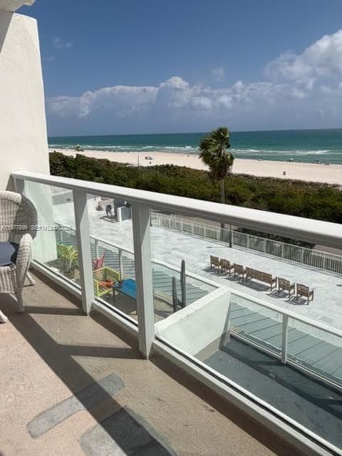 5601 Collins Ave # 505, Miami Beach FL 33140 — 4