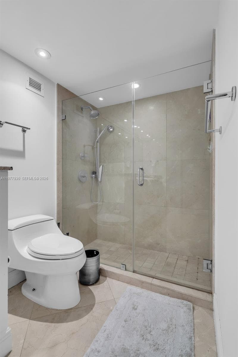 1121 Crandon Blvd # E1203, Key Biscayne FL 33149 — 22