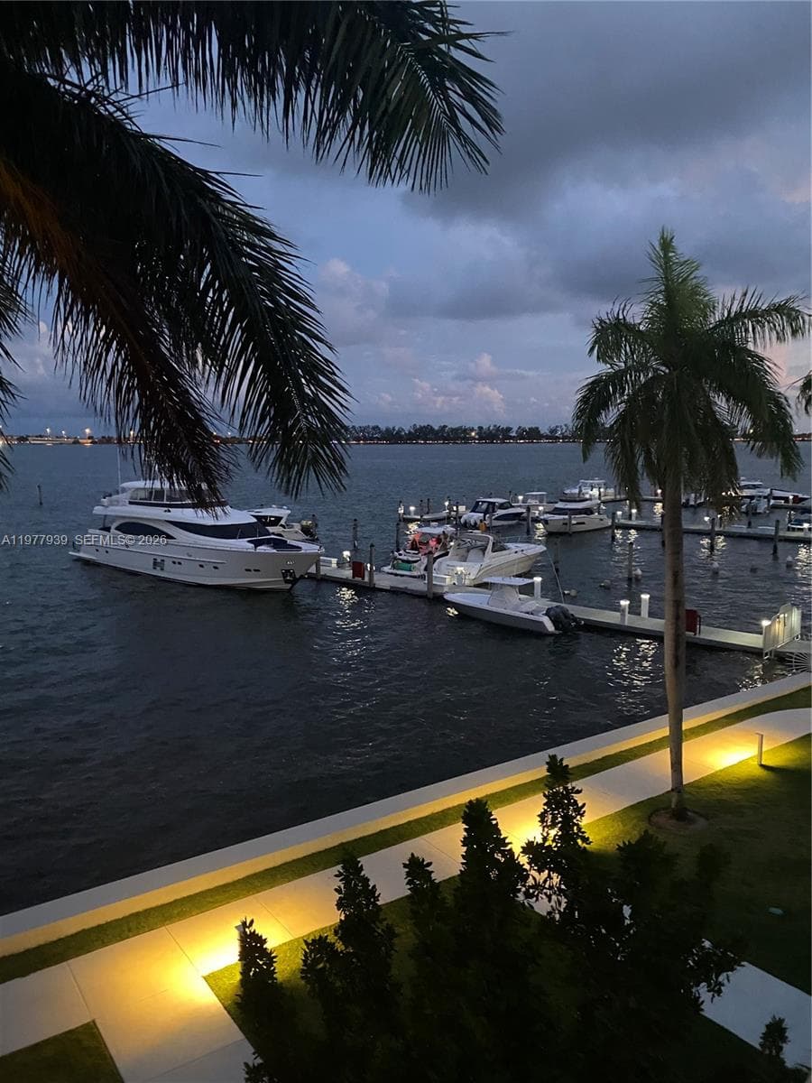 1541 Brickell Ave # B403, Miami FL 33129 — 22