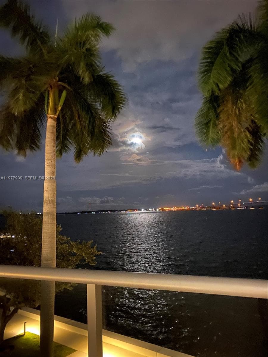 1541 Brickell Ave # B403, Miami FL 33129 — 35