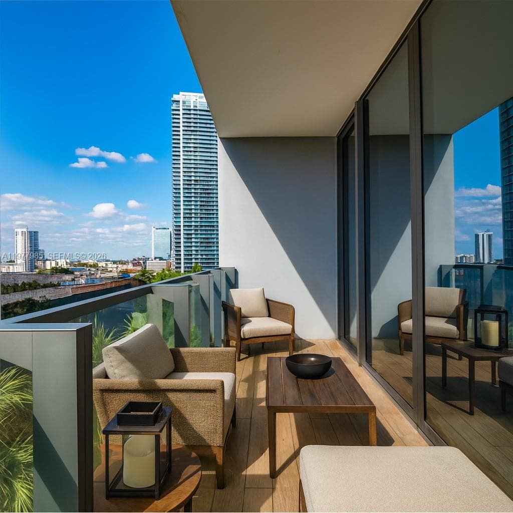 88 SW 7th St # 806, Miami FL 33130 — 56
