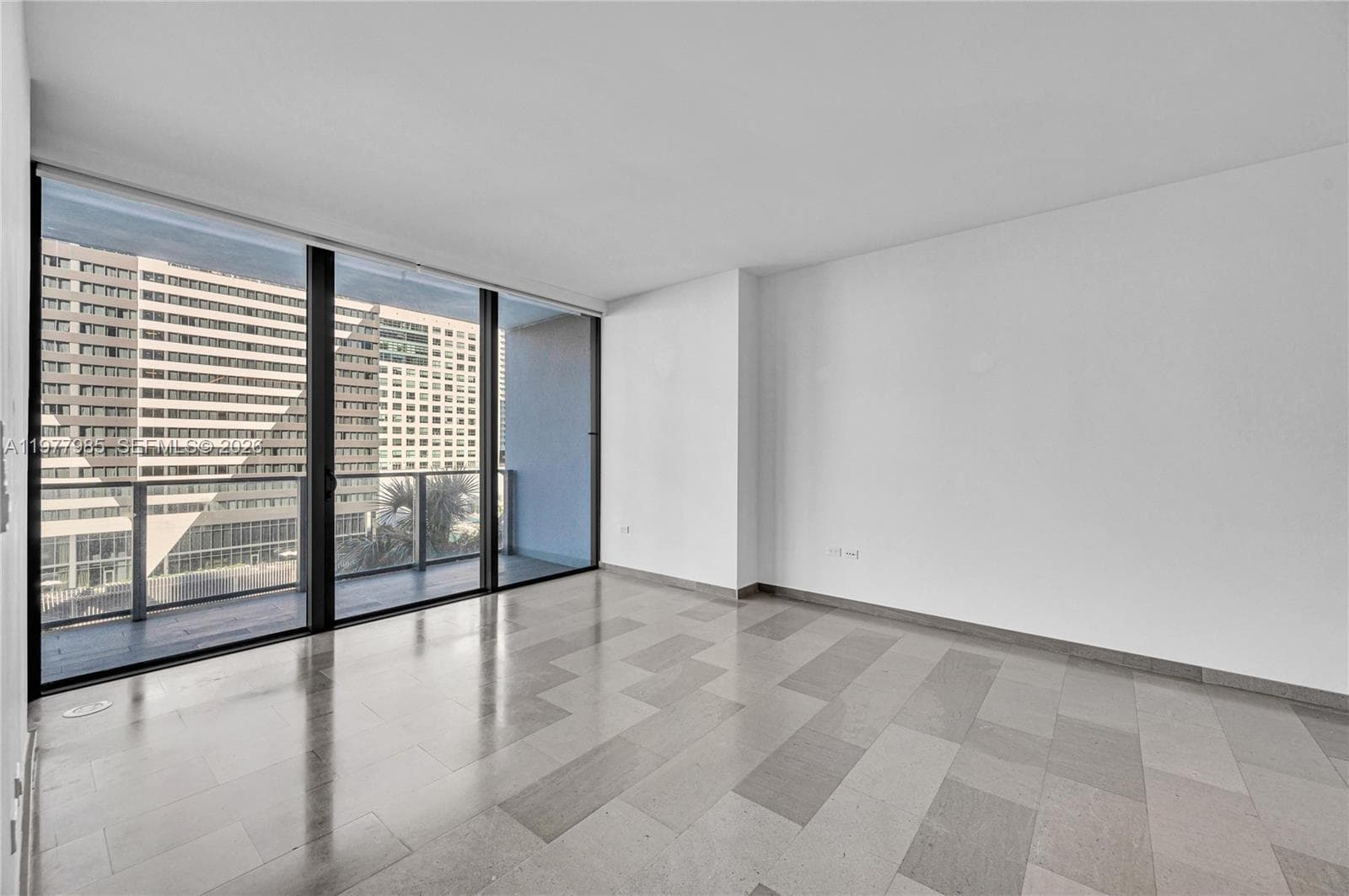 88 SW 7th St # 806, Miami FL 33130 — 17