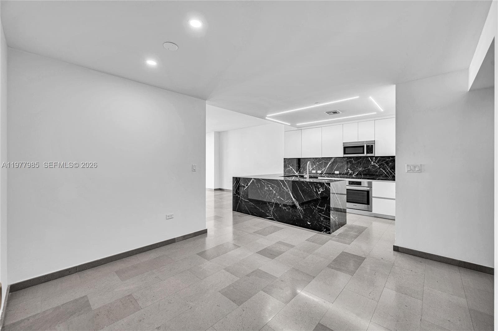 88 SW 7th St # 806, Miami FL 33130 — 7
