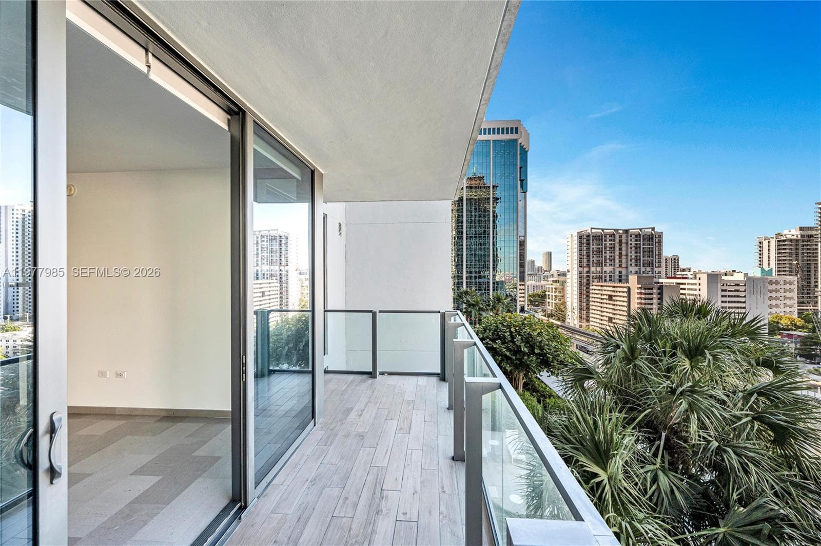 88 SW 7th St # 806, Miami FL 33130 — 10