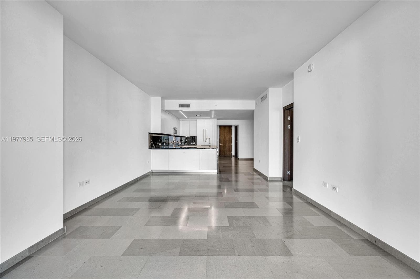 88 SW 7th St # 806, Miami FL 33130 — 15