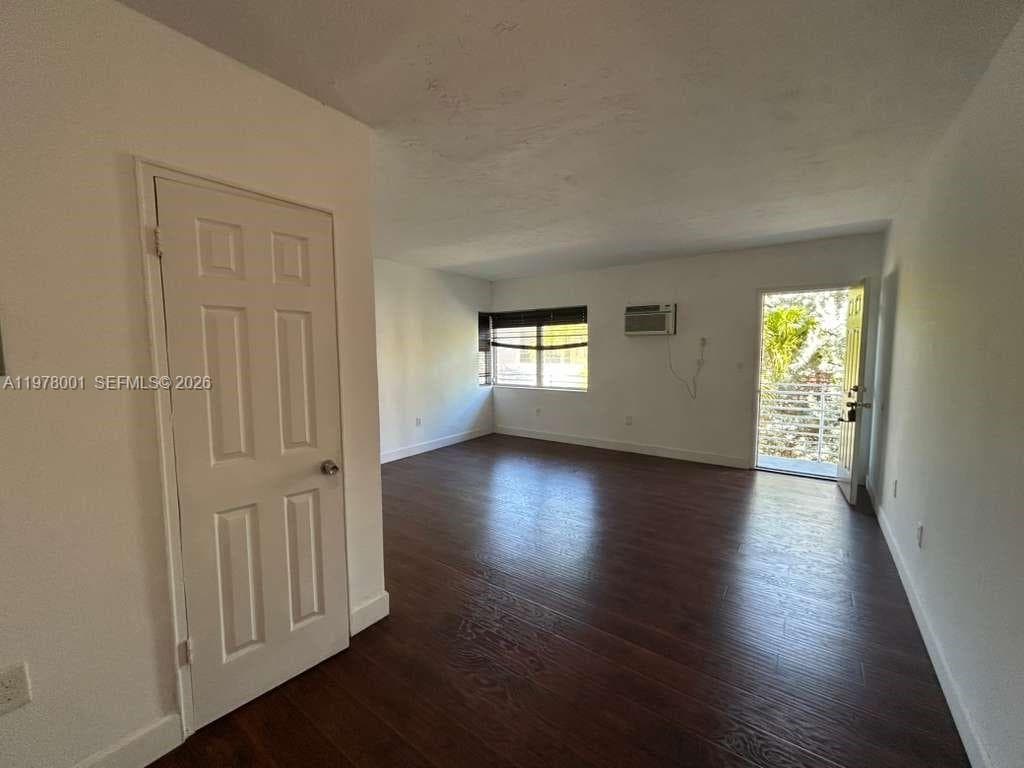 8321 Crespi Blvd # 7, Miami Beach FL 33141 — 4