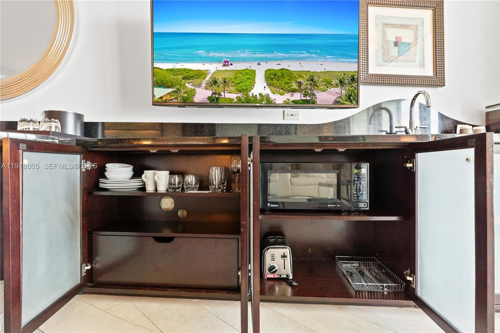 4391 Collins Ave # 412, Miami Beach FL 33140 — 18