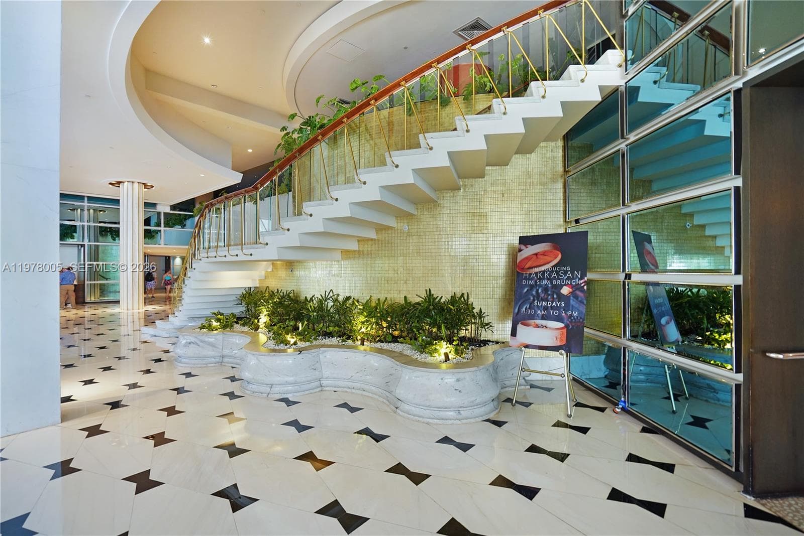 4391 Collins Ave # 412, Miami Beach FL 33140 — 51