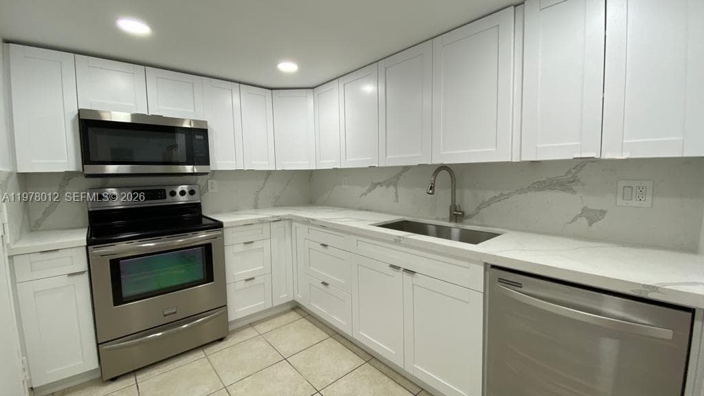 2333 Brickell Ave # 1115, Miami FL 33129 — 6
