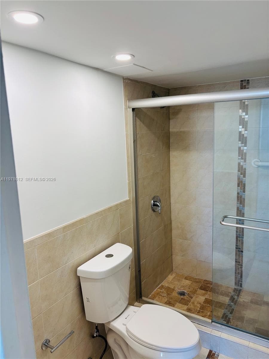 2333 Brickell Ave # 1115, Miami FL 33129 — 13
