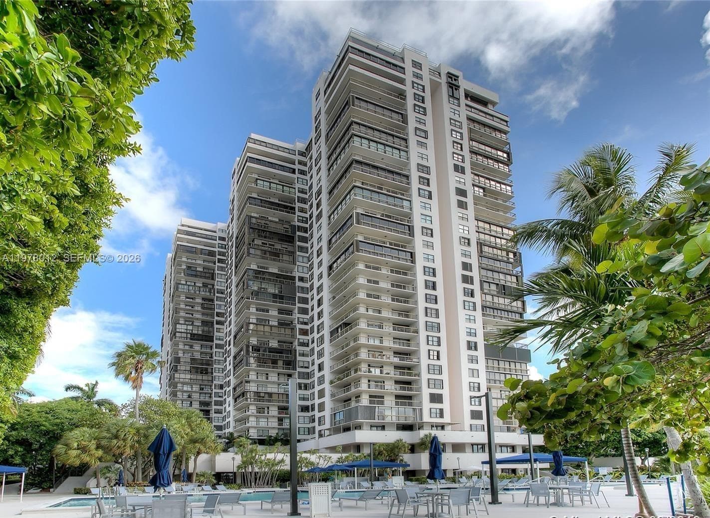 2333 Brickell Ave # 1115, Miami FL 33129 — 19
