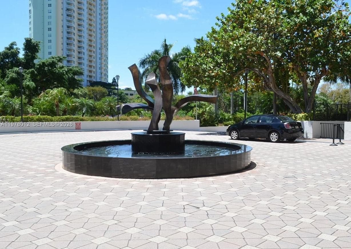 2333 Brickell Ave # 1115, Miami FL 33129 — 21