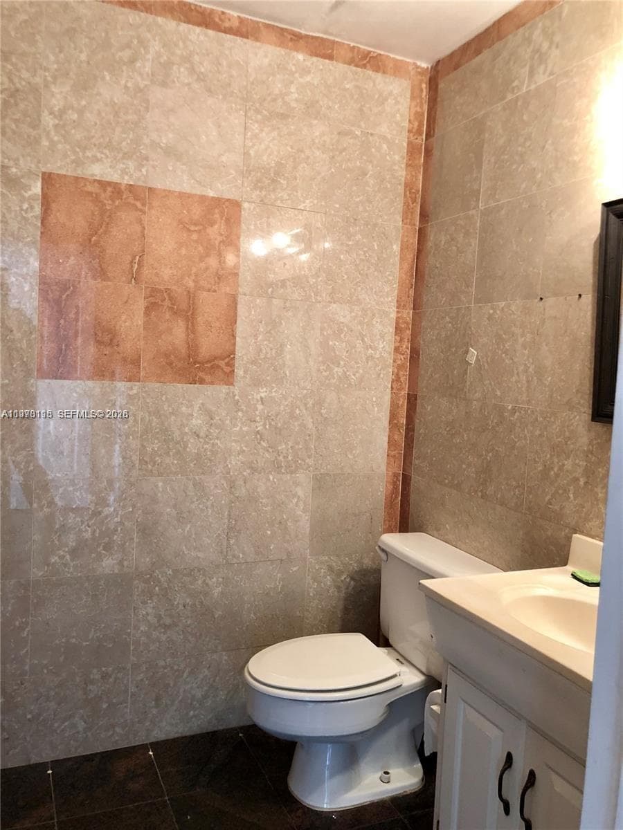 6850 NW 77th Ct # 6850, Medley FL 33166 — 5