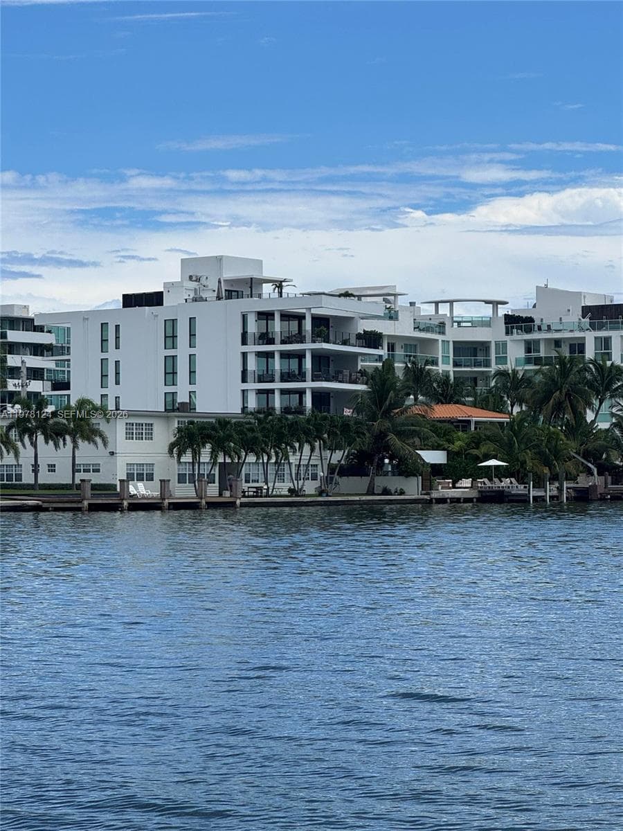 1930 Bay Dr # 4, Miami Beach FL 33141 — 23