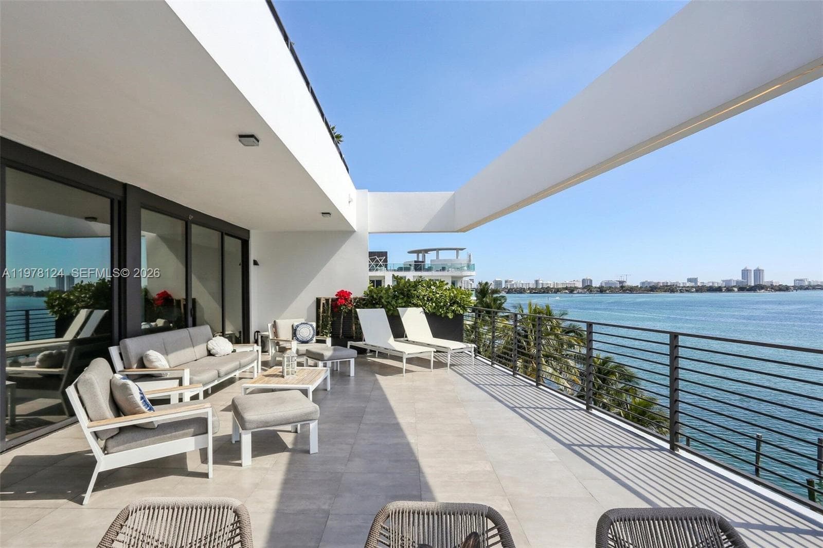 1930 Bay Dr # 4, Miami Beach FL 33141 — 53