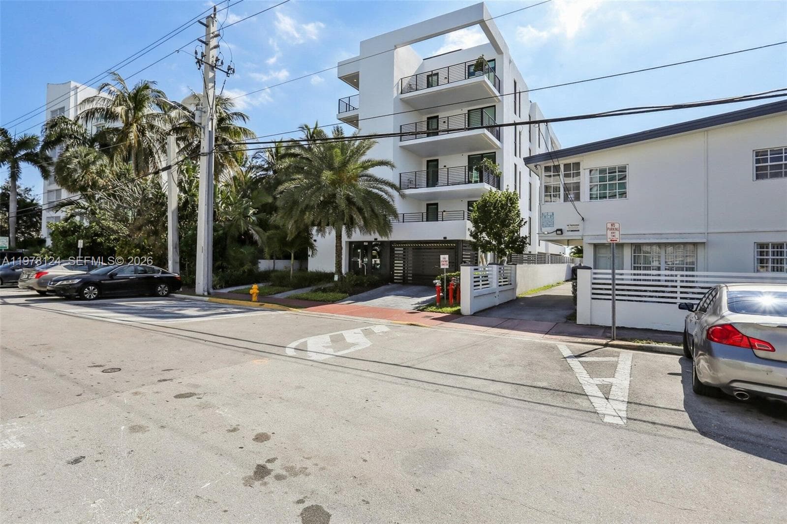 1930 Bay Dr # 4, Miami Beach FL 33141 — 1