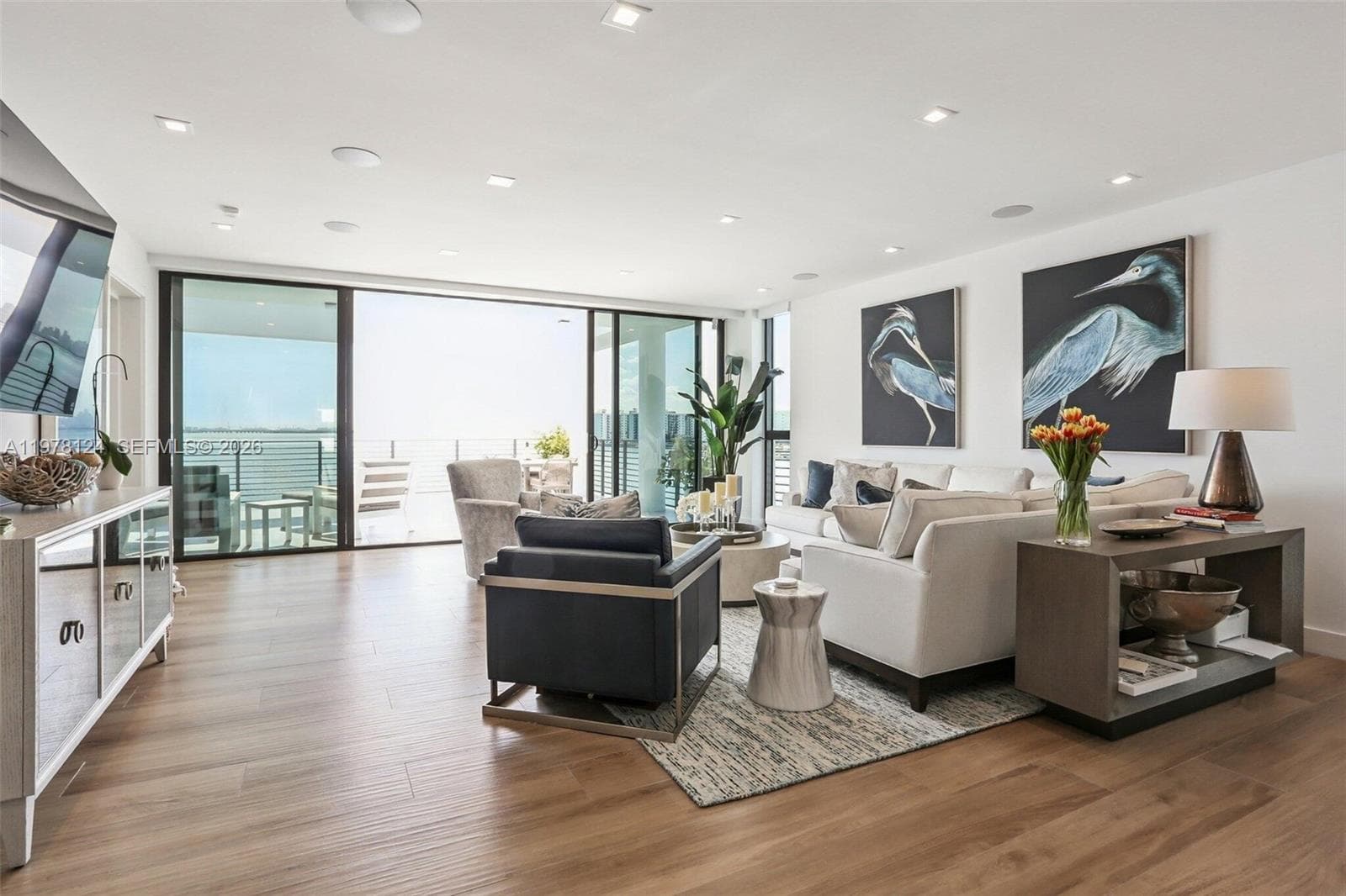 1930 Bay Dr # 4, Miami Beach FL 33141 — 38