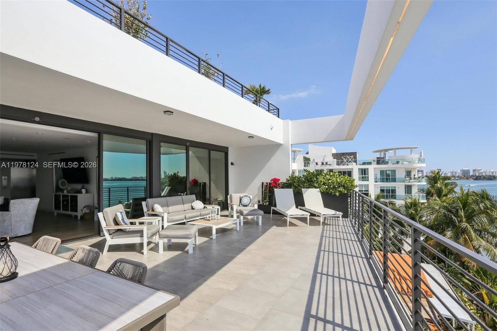 1930 Bay Dr # 4, Miami Beach FL 33141 — 54