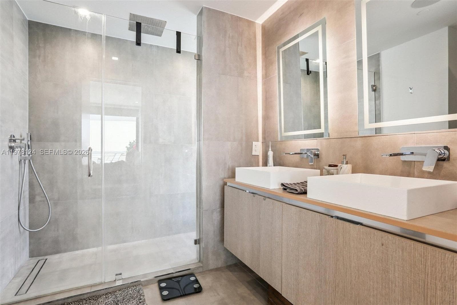 1930 Bay Dr # 4, Miami Beach FL 33141 — 58
