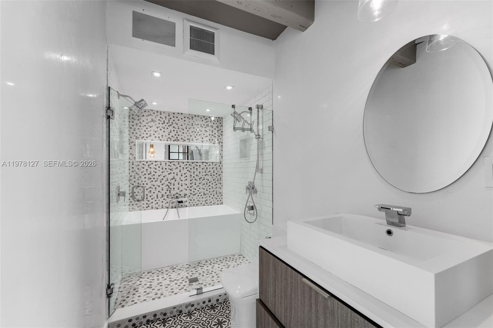 6901 Edgewater Dr # 315, Coral Gables FL 33133 — 19