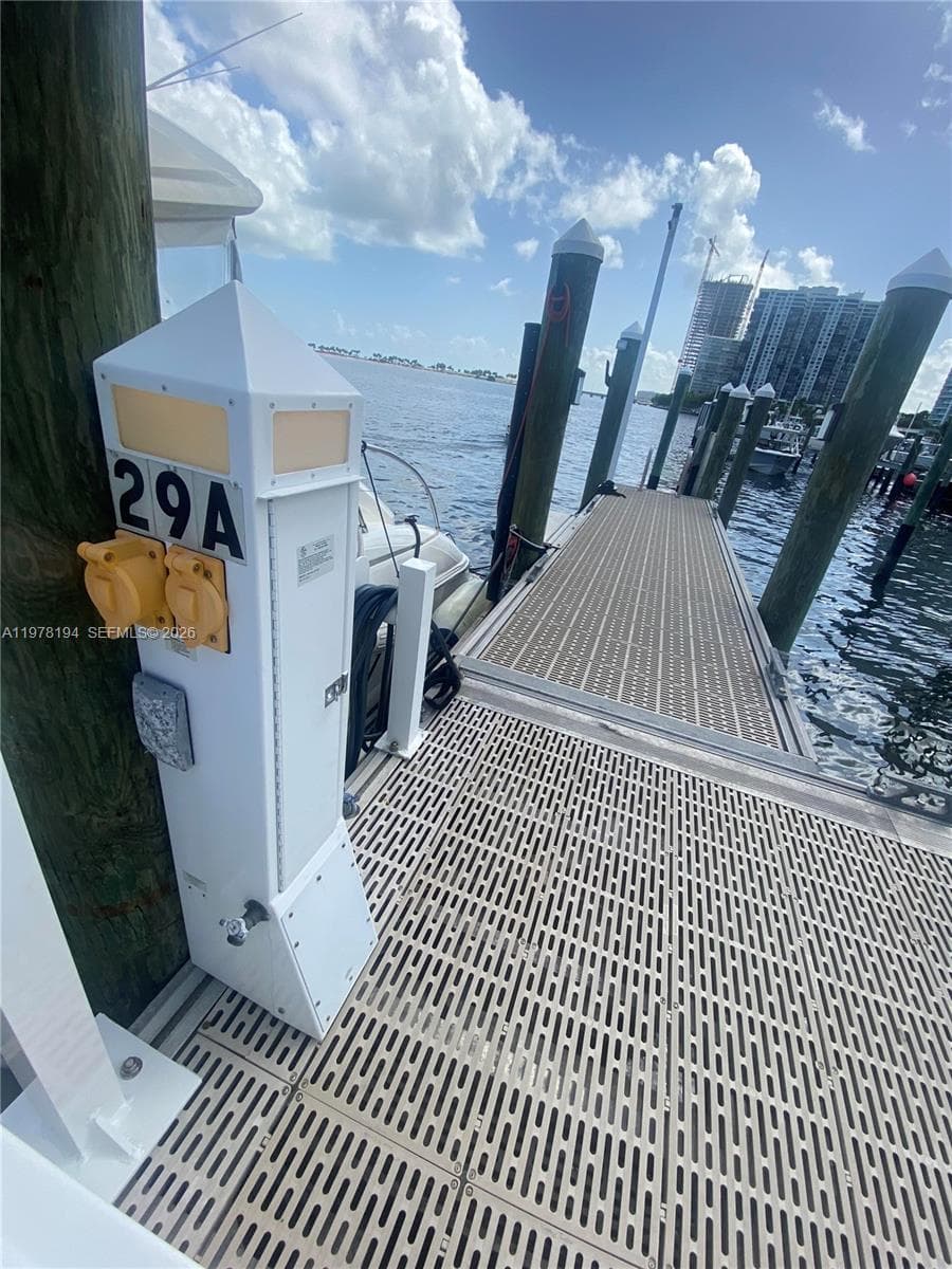 1901 Brickell Ave Slip 29A, Miami FL 33129 — 6