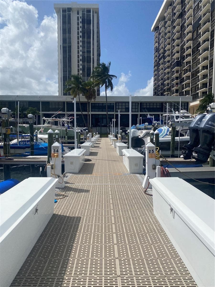 1901 Brickell Ave Slip 29A, Miami FL 33129 — 5