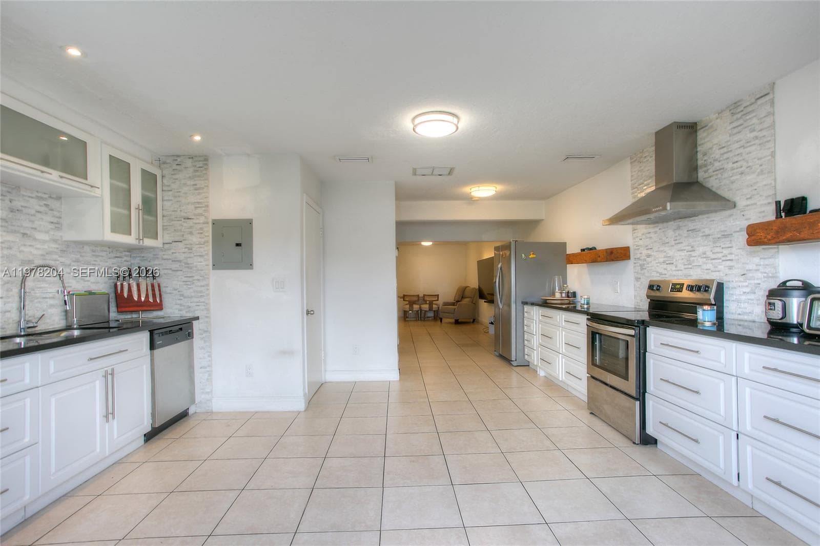 7389 W 18th Ave, Hialeah FL 33014 — 3
