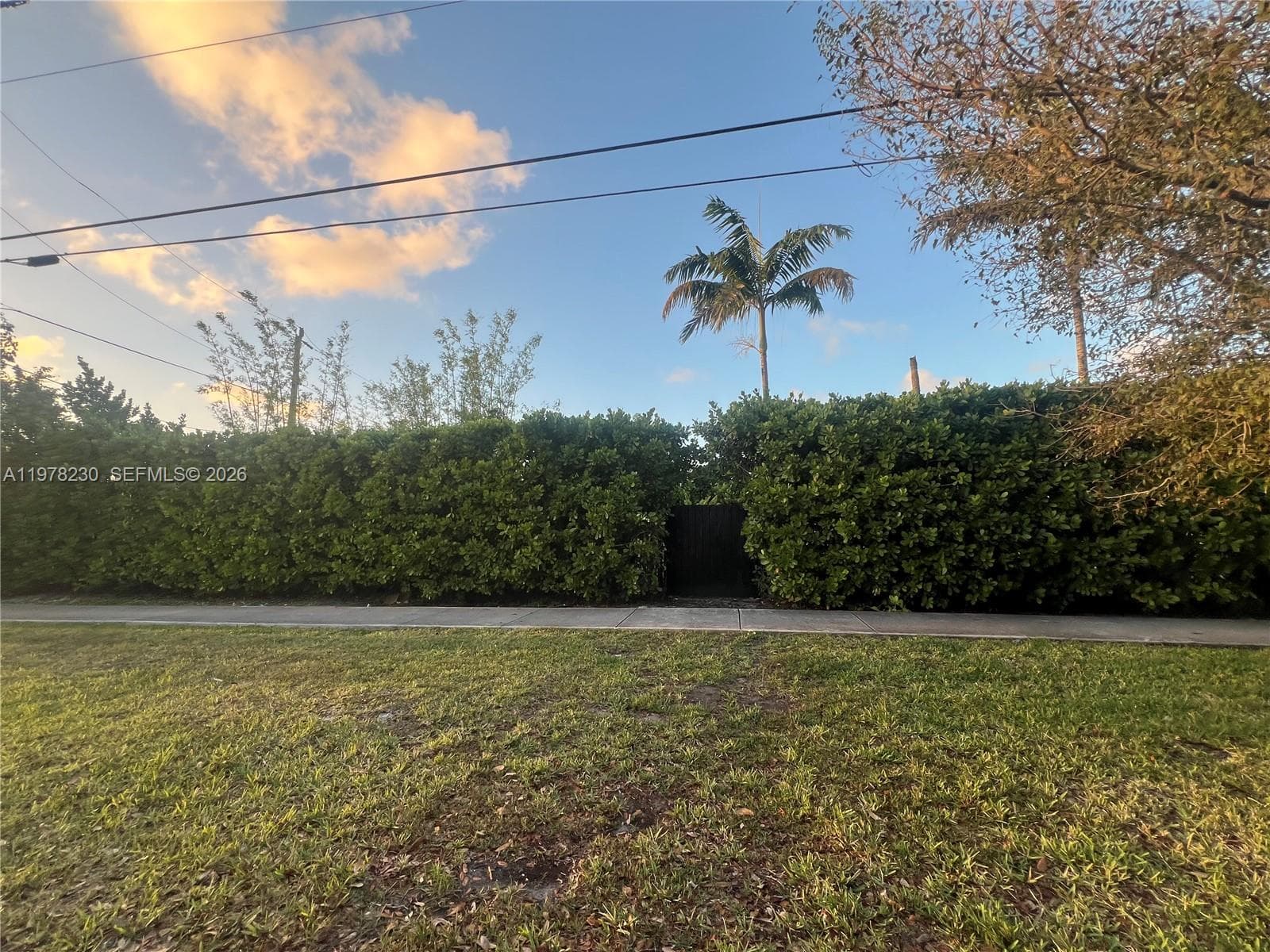 9151 sw 128 st, Kendall FL 33176 — 9