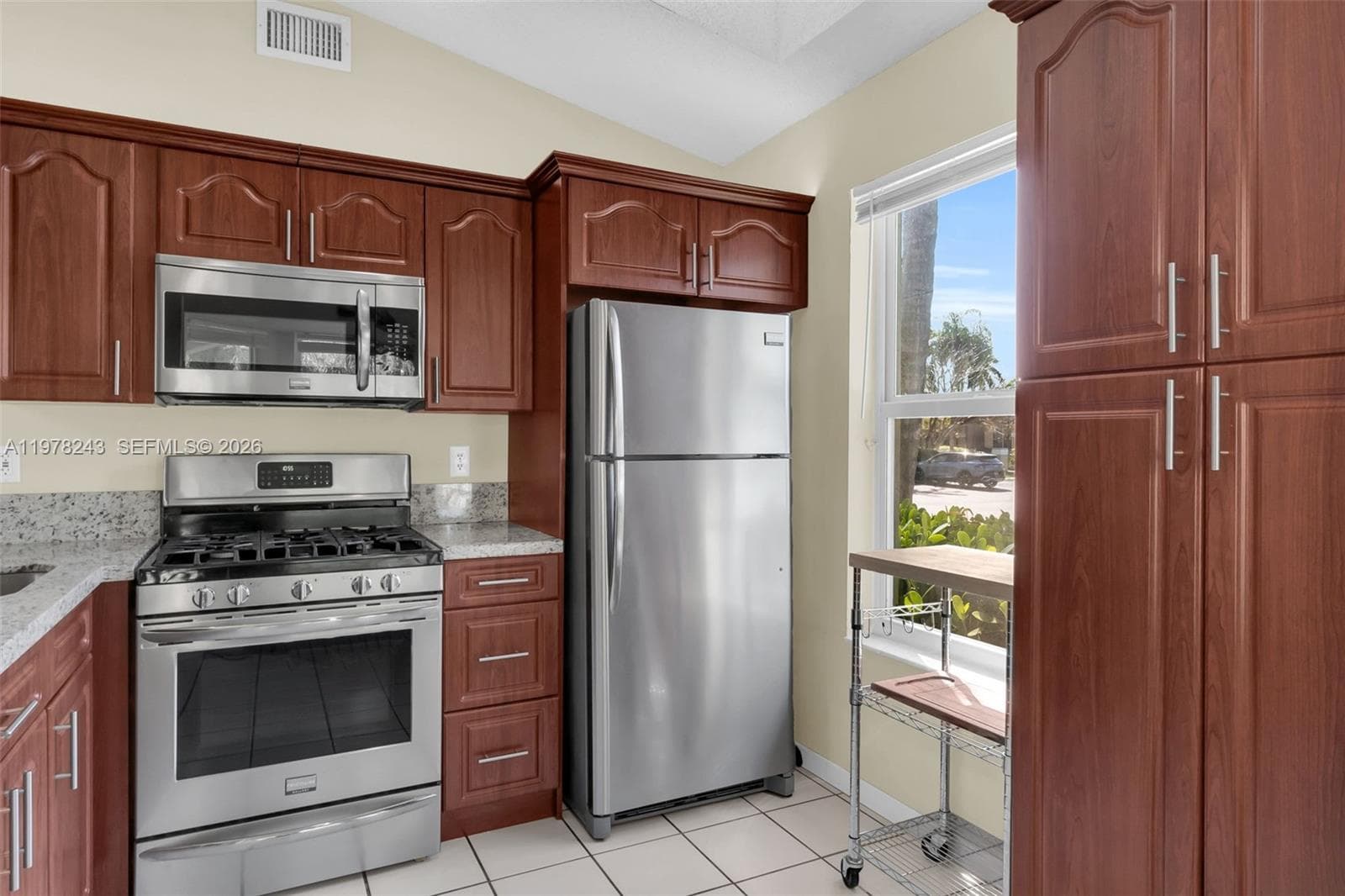 8751 SW 215th Ter, Cutler Bay FL 33189 — 9